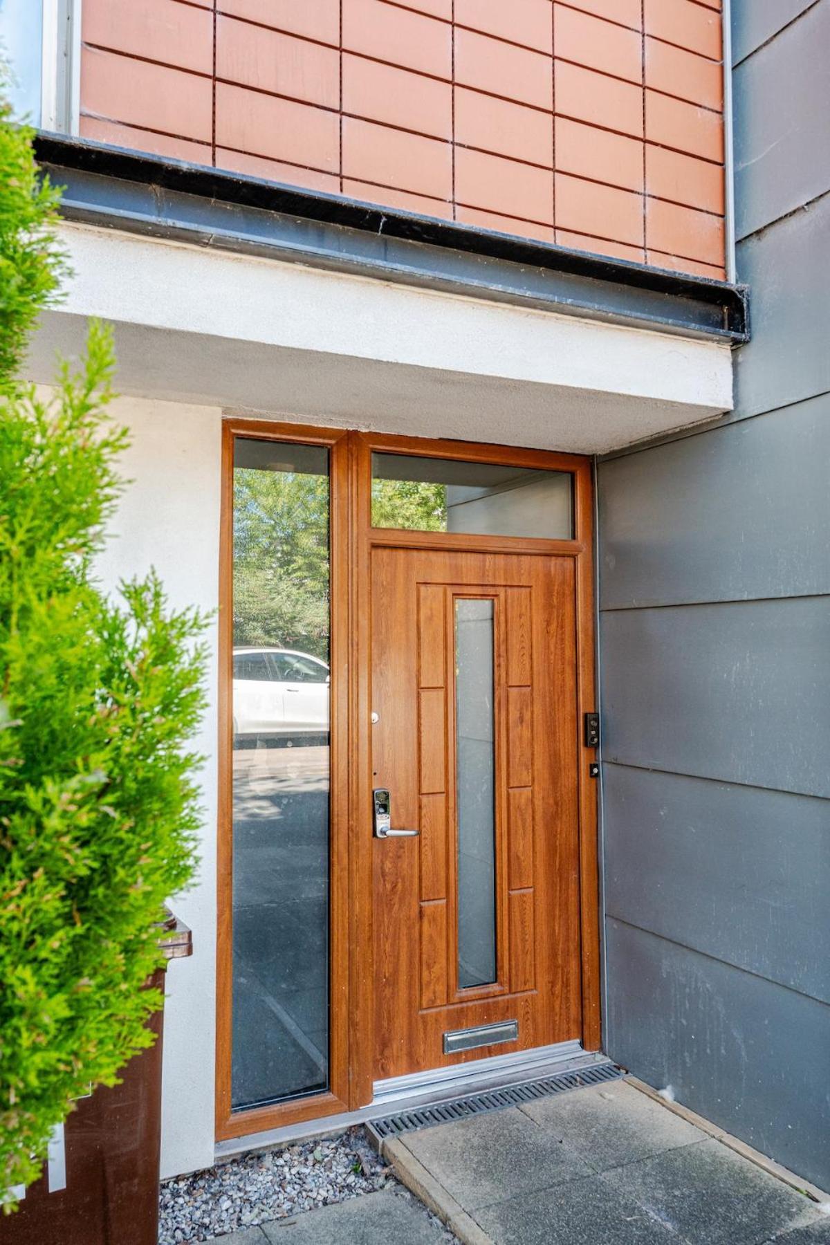 Comfortable 3-Storey House With Free Car Parking Manchester Esterno foto