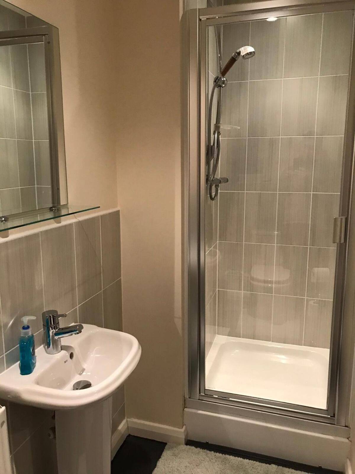 Comfortable 3-Storey House With Free Car Parking Manchester Esterno foto